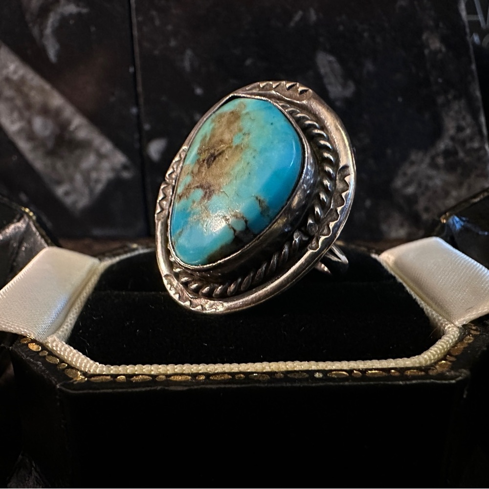 Beautiful Vintage 925 Sterling Silver Natural Blue Turquoise Ring Size 6.25